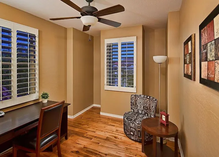 Prime Location, Heated Pool, Hot Tub, Fire Pit, Bbq, *