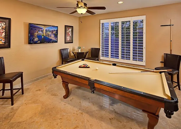 Holiday home Prime Location, Heated Pool, Hot Tub, Fire Pit, Bbq, *